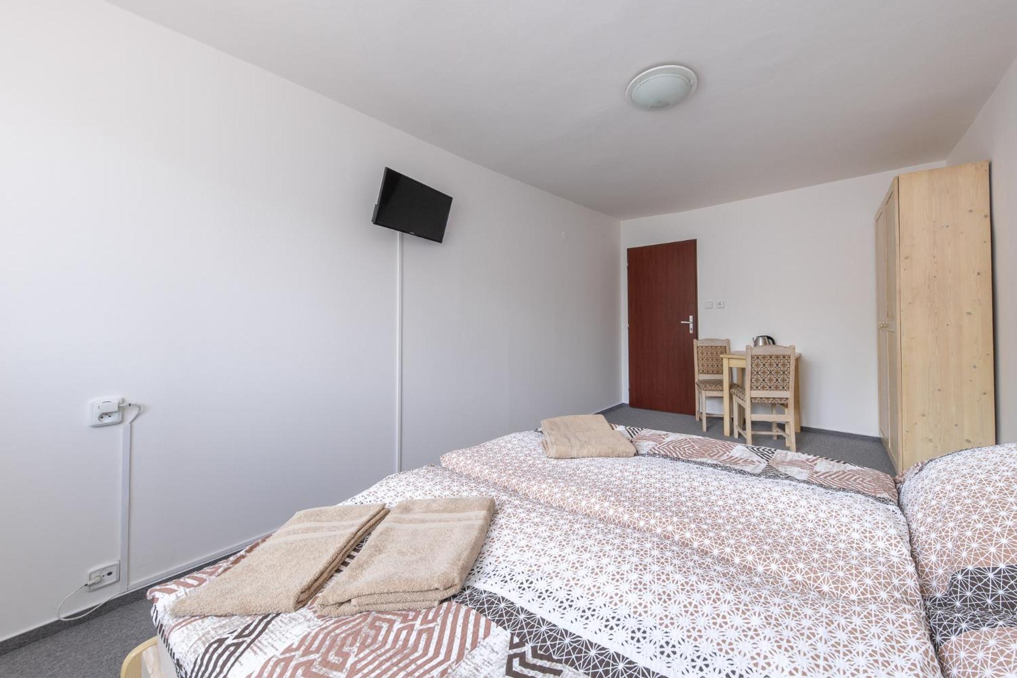 Hotel Pivovar Поличка Экстерьер фото