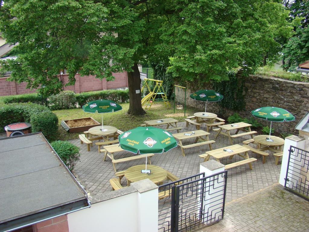 Hotel Pivovar Поличка Экстерьер фото